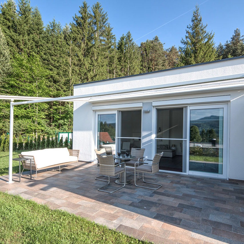 Sunshine Bungalow Diamond